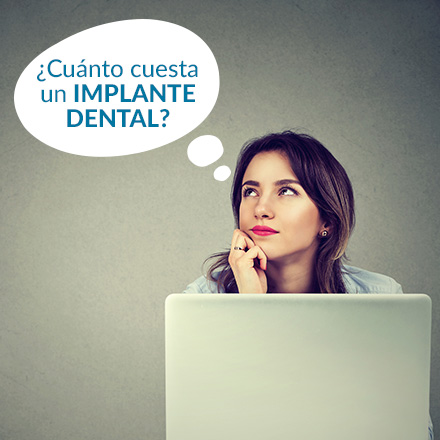 Mujer se Pregunta Cuánto Cuesta un Implante Dental